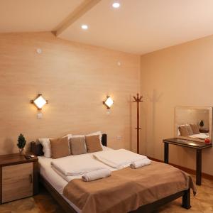 Triple Room with Pool View