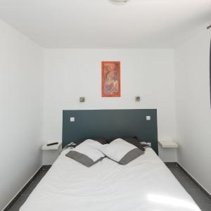 Double Room with Side Sea View