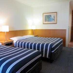 Twin Room (Upstairs)