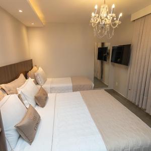 Luxury Triple Room with 1 Double Bed and 1 Single Bed