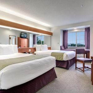 Queen Room with Two Queen Beds - Non-Smoking