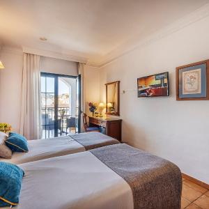 Comfort Room with Terrace