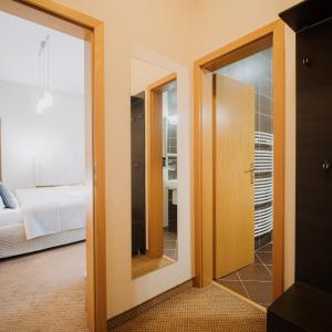 Deluxe Double Room with Bath
