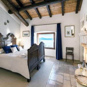 Superior Double Room with Lake View
