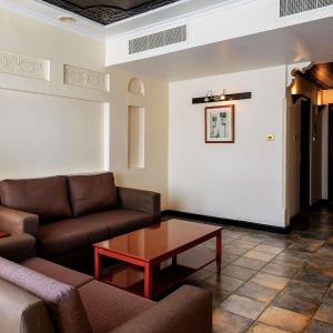 One Bedroom Suite - Guaranteed 3pm Late Check Out and 20% Discount on F&B (applicable only on weekdays)