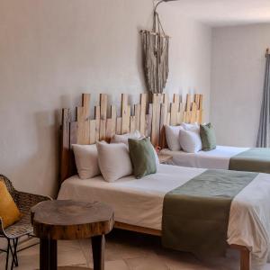 Queen Suite with Two Queen Bed