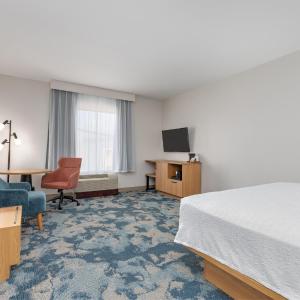 King Room with King Bed - Non-Smoking