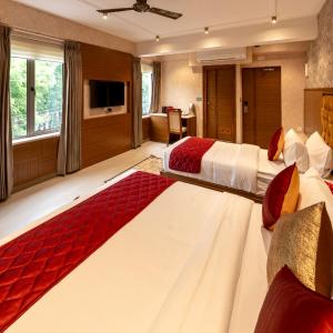 Luxury Triple Room