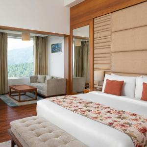 Fern Classic King Room with Mountain View