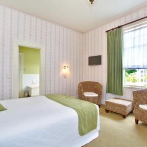 Queen Room - A