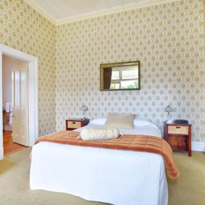 Queen Room - C