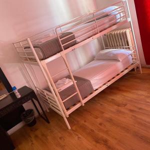 Bed in 6-Bed Mixed Dormitory Room