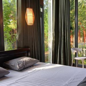 King Room with Lake View