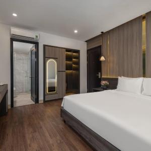 Deluxe Double Room City View