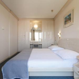 Suite with Balcony Sea Side