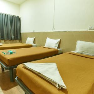 Basic Triple Room