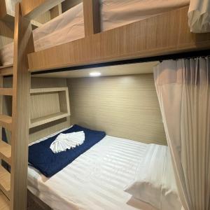 Bed in 8-Bed Mixed Dormitory Room