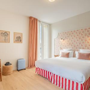 Superior Room with Courtyard View