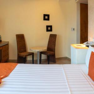 Standard Queen Room