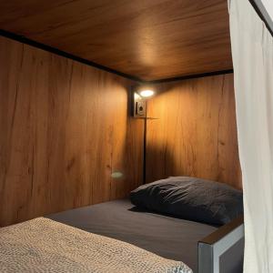 Bed in 6-Bed Mixed Dormitory Room