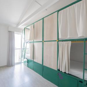 Bed in 8-Bed Mixed Dormitory Room
