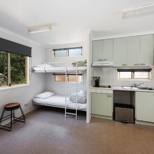 Economy Cabin - Sleeps 4 - Dog Friendly