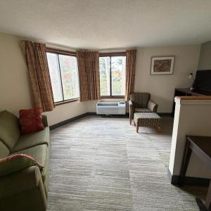 King Suite with Sofa Bed - Non-Smoking