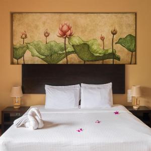 Deluxe Triple Room with Balcony (Free Airport Pick-up OR Drop-off)