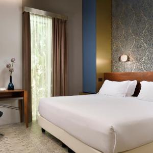 Junior Suite with Private Pool and Garden View