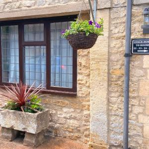 Room 22 - Standard Single with Shower - Coach House - Ground floor
