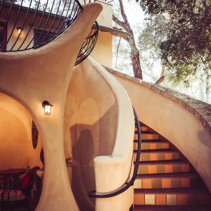 Treehouse Studio - King Bed