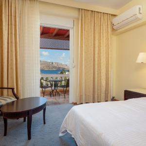 Double or Twin Room with Sea View