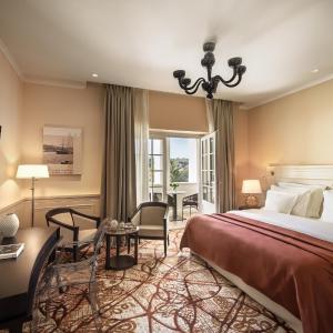 Deluxe Double Room with Balcony and Sea View