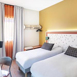 Standard Twin Room - Non-Smoking