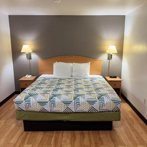 Deluxe King Room - Smoking