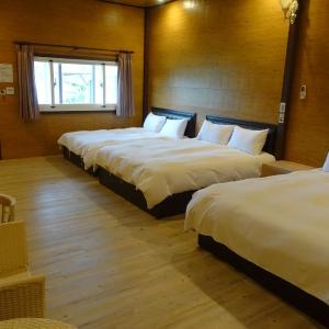 Family Room (6 Adults)
