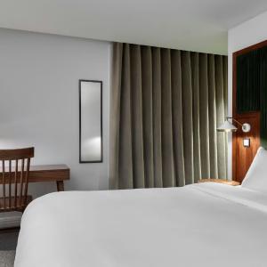 Family King Suite with City View