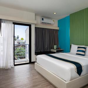 Deluxe Double or Twin Room with Balcony