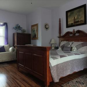 Queen Suite