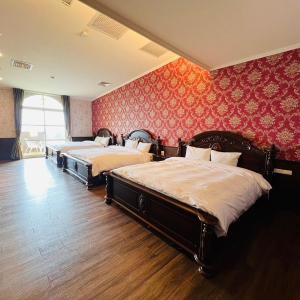Royal Family Room