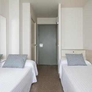 Basic Twin Room