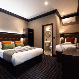 Deluxe Quadruple Room