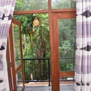 Deluxe Double Room (1 adult + 2 children)