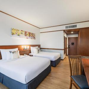 Premier Superior - Partial Sea View
