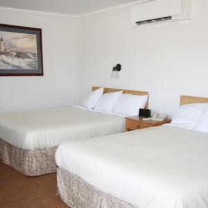 Standard Double Room with Two Queen Beds - Non-Smoking