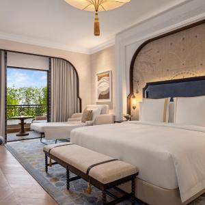 Premium Family Room, 2 queen beds, sofa bed, high floor, Sea view, access to kids club, cinema