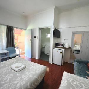 Standard Twin Room - No Pets Allowed