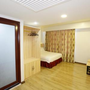 Queen Room with Sea View