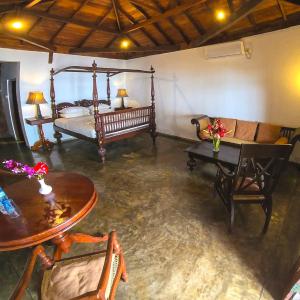 Deluxe Double Room with Balcony and Sea View