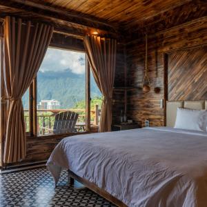 King Room with Mountain View